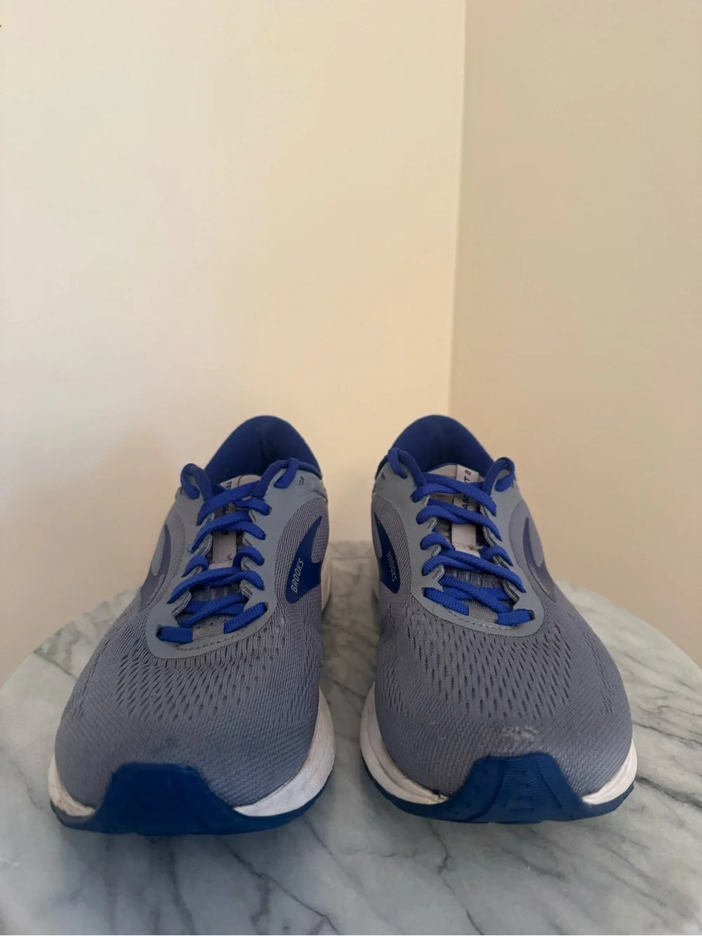 Brooks Transmit 2 Running Shoes Men’s Size 9 Gray Blue Sneakers 1103371D028